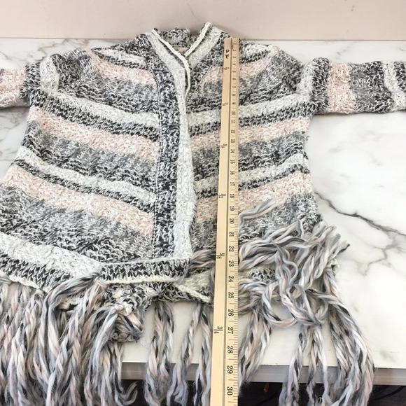 Chicos Duster Cardigan Womens 1 Medium Gray Pink Stripe Fringe Chunky Sweater - Picture 12 of 14